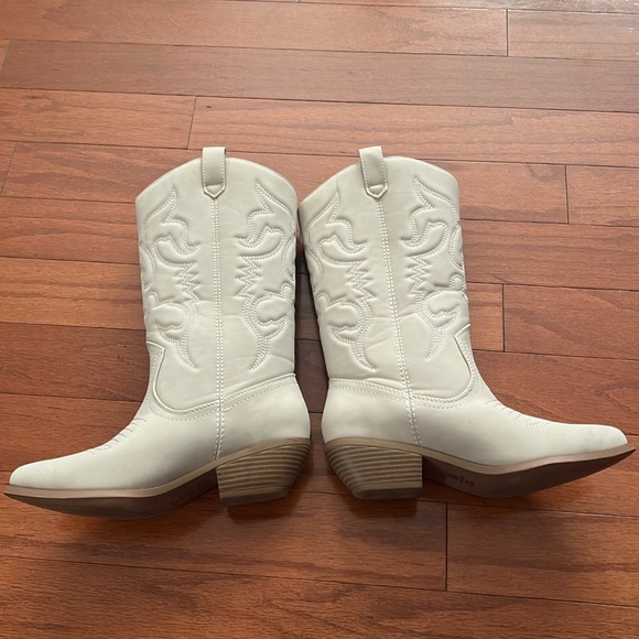 Soda Western Cowboy Boots - Picture 4 of 12